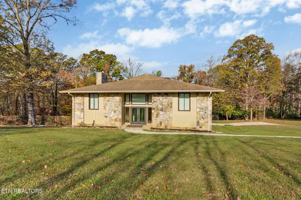 10105 Loma Drive, Knoxville, TN 37922