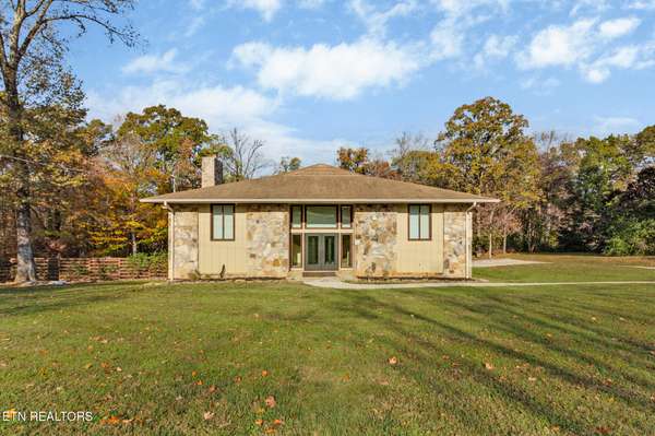 10105 Loma Drive, Knoxville, TN 37922