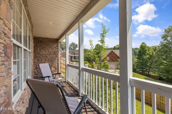 241 Hillside Lane, Lenoir City, TN 37771