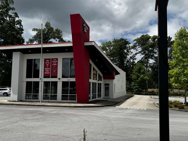1507 N Jackson St, Tullahoma, TN 37388