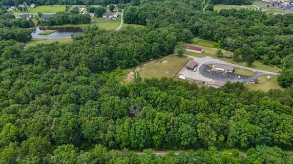 7030 Ute Ln, Crossville, TN 38572
