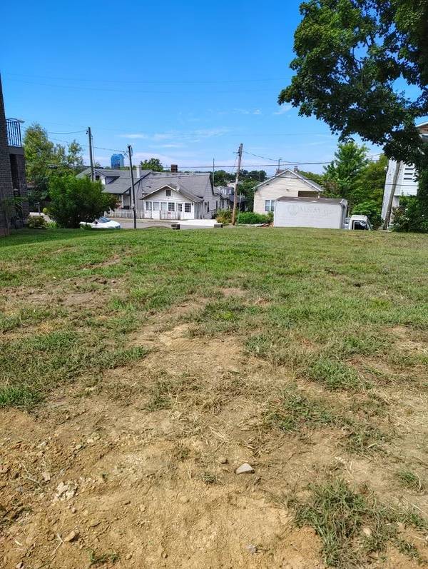 21 N Hill St, Nashville, TN 37210