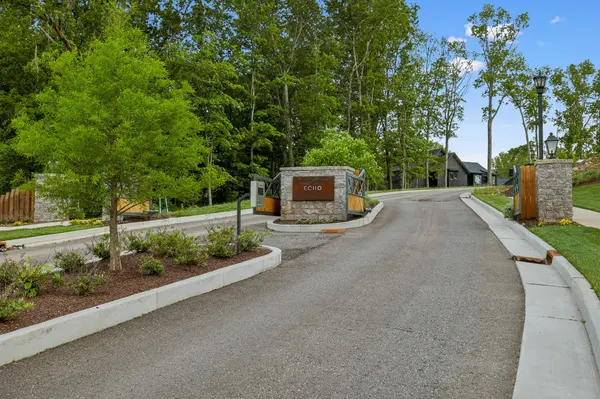 1713 Reflection Ln, Brentwood, TN 37027