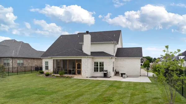 2707 Congress Dr, Murfreesboro, TN 37128