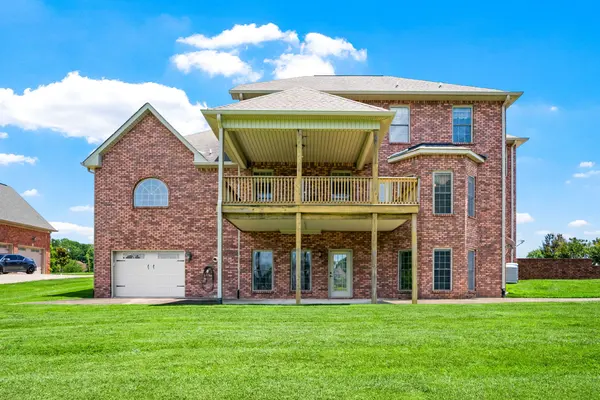 306 Gray Hawk Trl, Clarksville, TN 37043