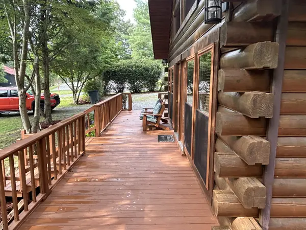 10 Meadow Brook Ln, Spencer, TN 38585