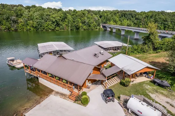 1967 Rock Island Rd, Rock Island, TN 38581