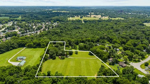 204 Butlers Ln, Old Hickory, TN 37138