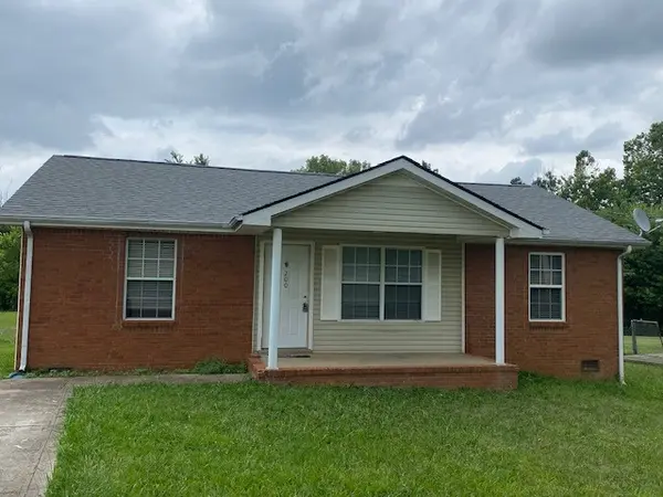 200 Hugh Hunter Rd, Oak Grove, KY 42262