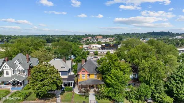 808 N 4th Ave, Knoxville, TN 37917