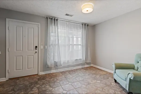 566 Flintlock Ct, Nashville, TN 37217