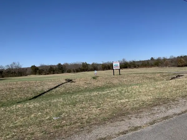 8 Hartmann Drive, Lebanon, TN 37087
