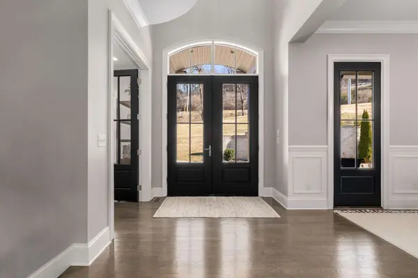 1236 Saxon Dr, Nashville, TN 37215