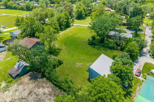 214 5th Ave #S, Baxter, TN 38544