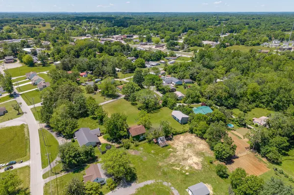 214 5th Ave #S, Baxter, TN 38544