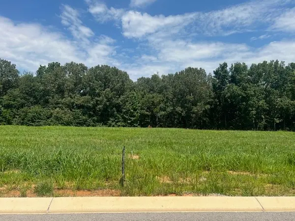 5 Summer Lake, Winchester, TN 37398