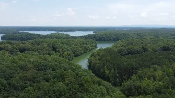 7 Summer Lake, Winchester, TN 37398
