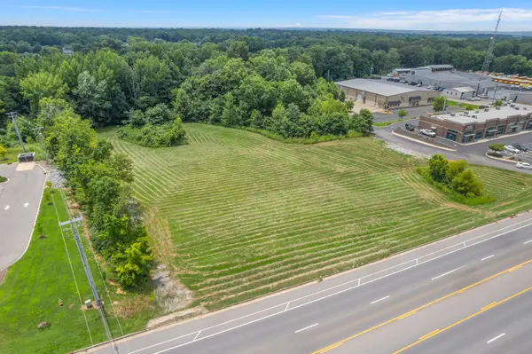 2630 Madison St, Clarksville, TN 37043