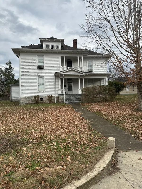 704 Main St #N, Carthage, TN 37030