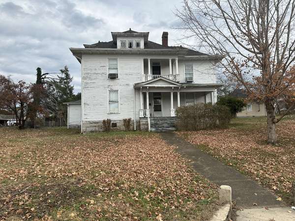 704 Main St #N, Carthage, TN 37030