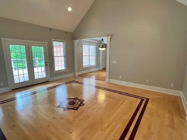 2012 Alan John Way, Lebanon, TN 37087