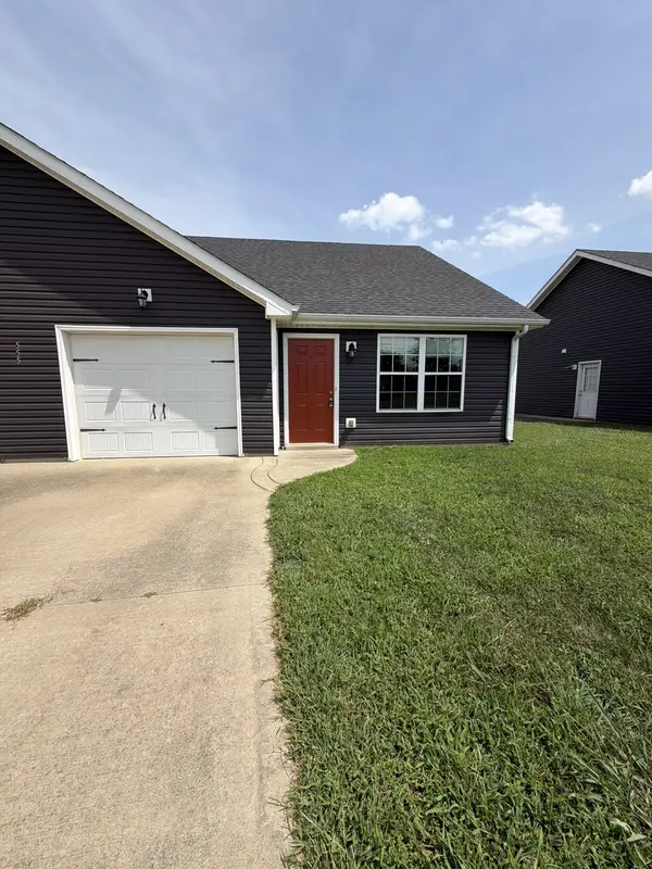 555 Heritage Point Dr #B, Clarksville, TN 37042