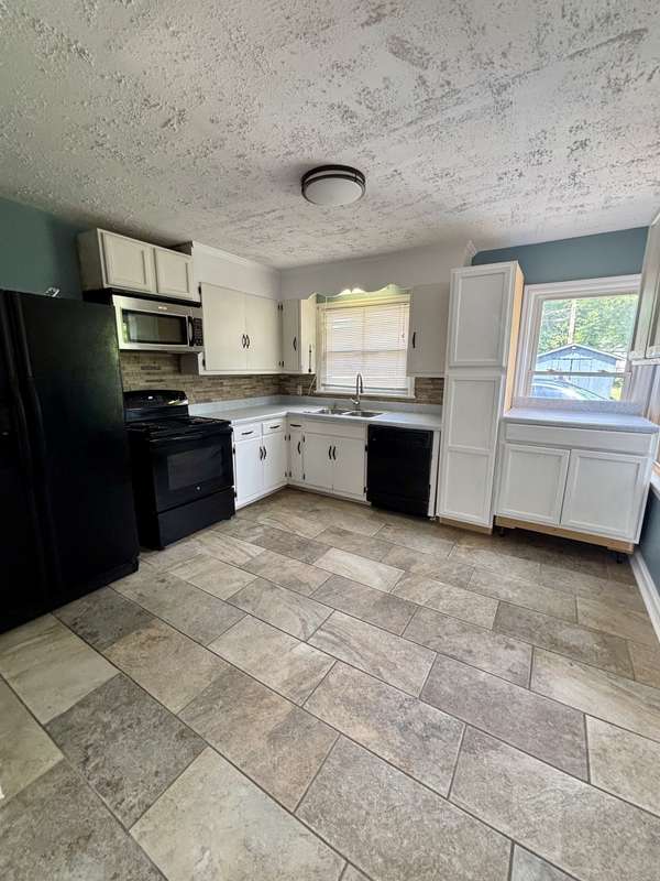 216 Daleview Ave, Gallatin, TN 37066