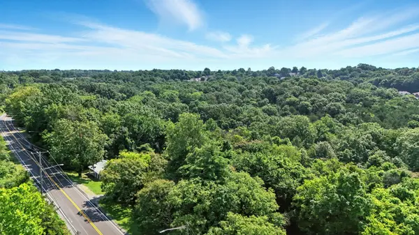 516 Franklin Limestone Rd, Nashville, TN 37217