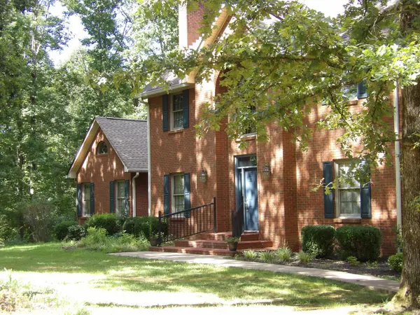 570 Gregson Pl, Waverly, TN 37185