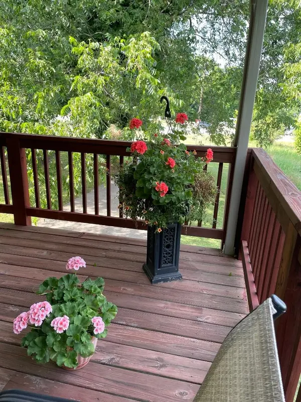 232 Church St, Dover, TN 37058