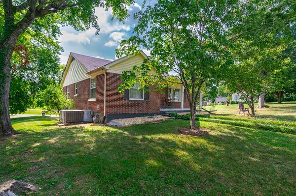 801 2nd Ave, Fayetteville, TN 37334