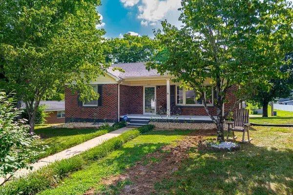 801 2nd Ave, Fayetteville, TN 37334