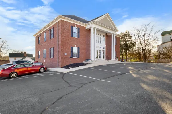 212 Madison St, Clarksville, TN 37040