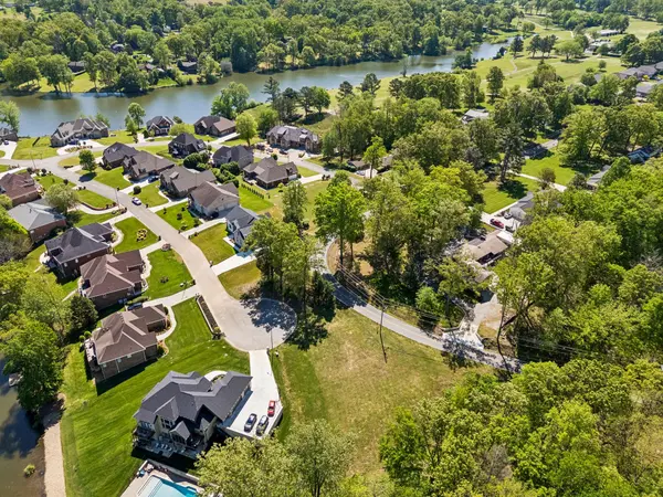 18 Setters Ln #W, Tullahoma, TN 37388