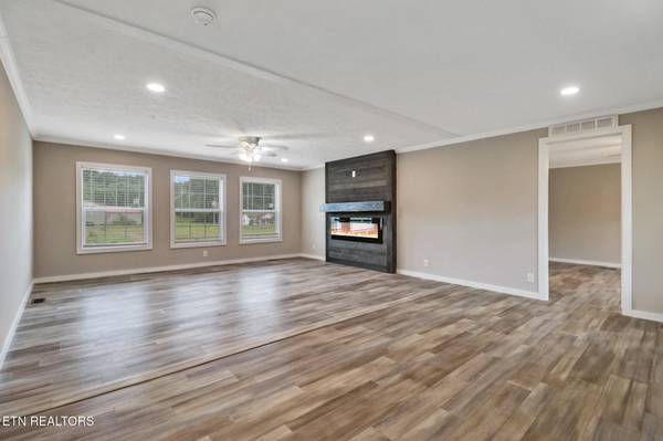 420 Southern Lane, Oneida, TN 37841