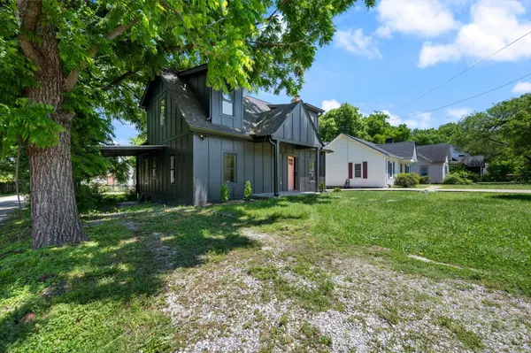 1327 McAlpine Ave, Nashville, TN 37216