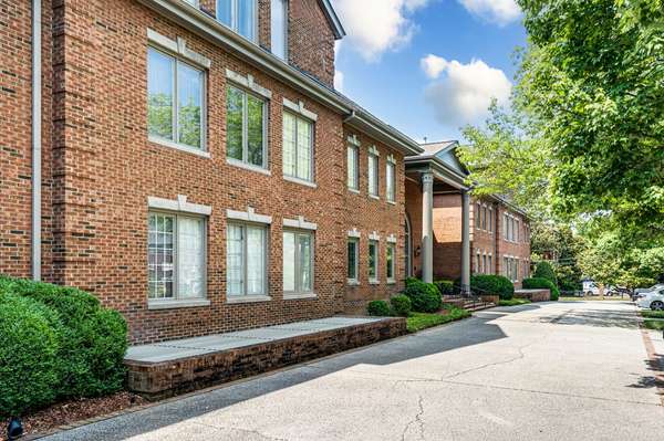 3733 West End Ave #200, Nashville, TN 37205