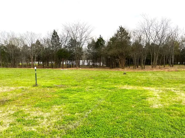 302 Stonebrook Pt, Lebanon, TN 37087
