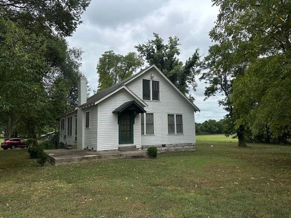 235 Old Mulberry Rd, Fayetteville, TN 37334