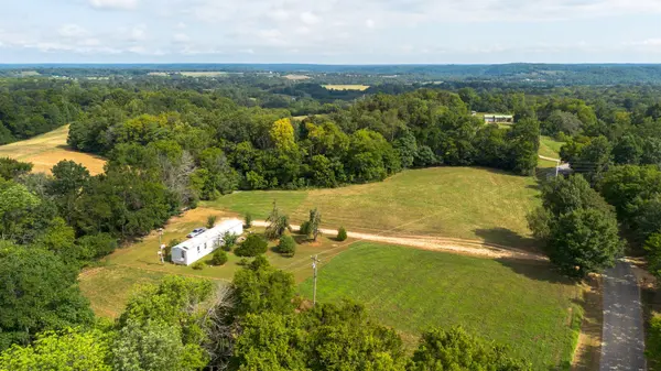 2332 Mobley Ridge Road, Duck River, TN 38454