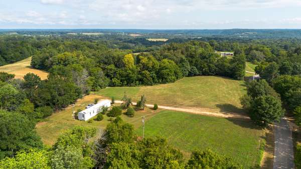 2332 Mobley Ridge Road, Duck River, TN 38454