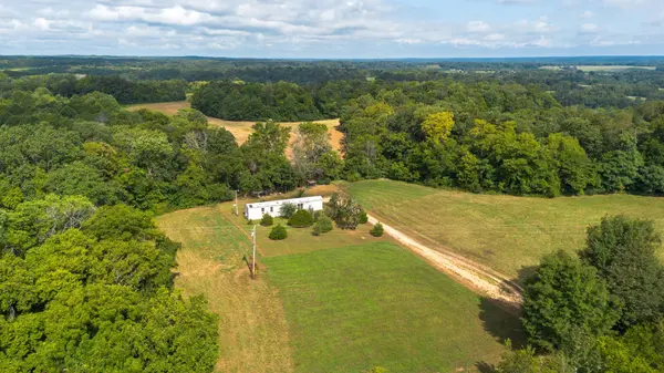 2332 Mobley Ridge Road, Duck River, TN 38454