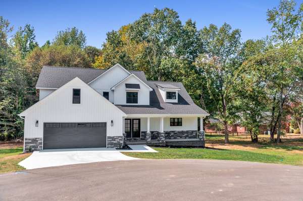 138 Tamatha Dr, Paris, TN 38242