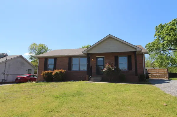 2804 Summertree Ln, Clarksville, TN 37040