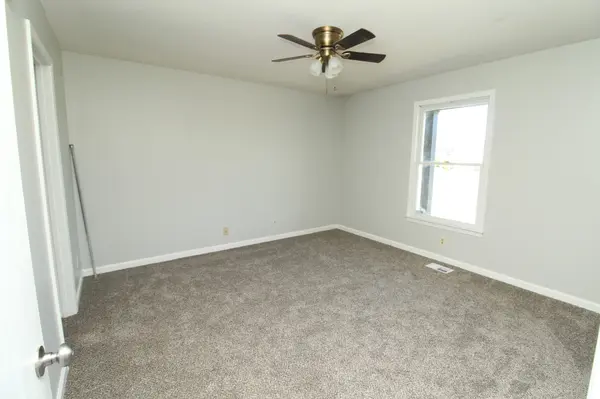 2804 Summertree Ln, Clarksville, TN 37040