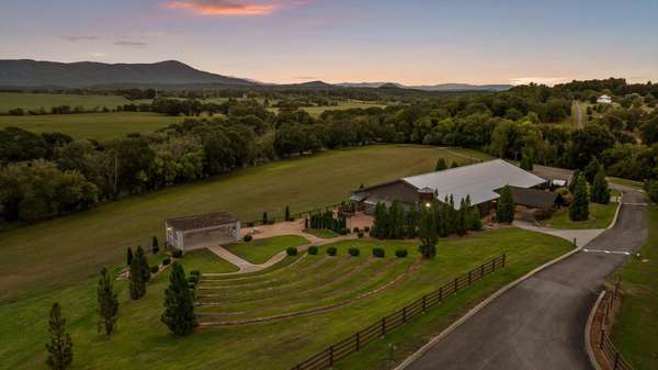 1020 Thomas Road, Benton, TN 37307
