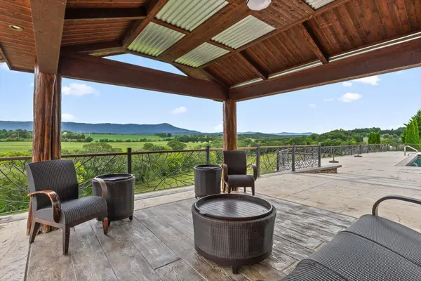 1020 Thomas Road, Benton, TN 37307