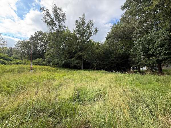 300 Lee Dr, Beaver Dam, KY 42320