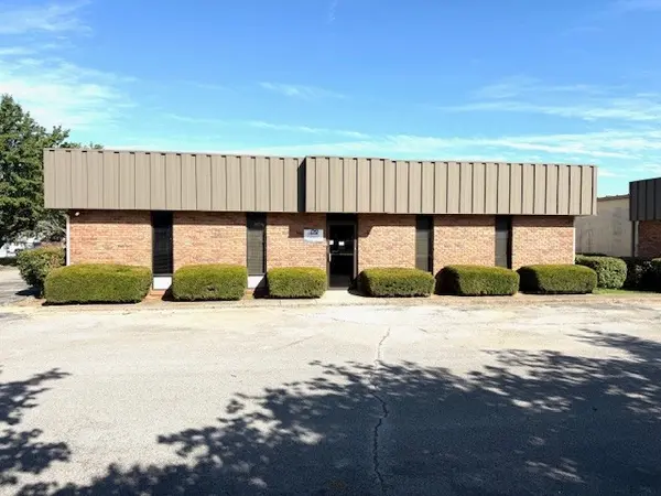 208 Bradshaw Pike Ext, Hopkinsville, KY 42240