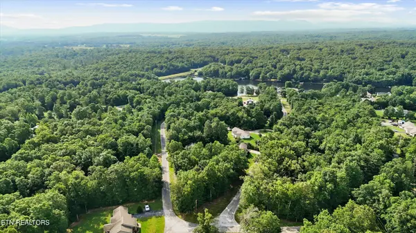 600 Aqum Circle, Crossville, TN 38572